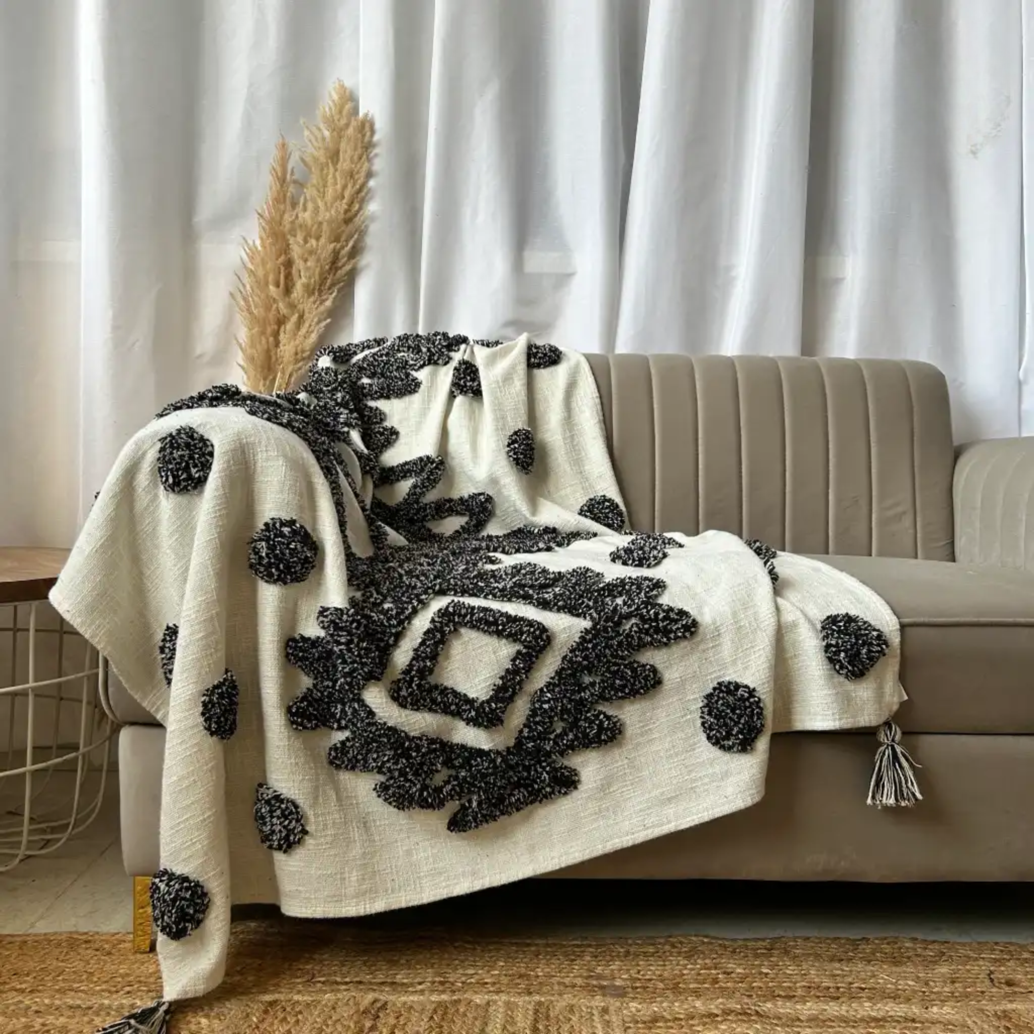 Black & White Harmony Throw