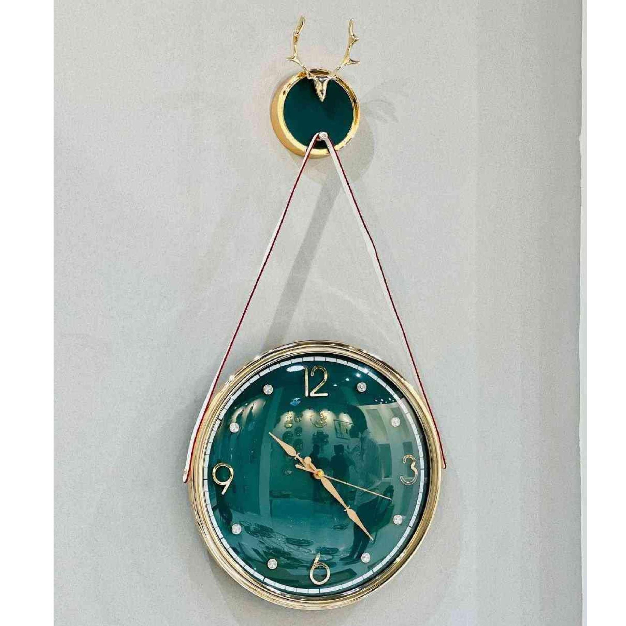 Deer Crest Hanging Wall Clock