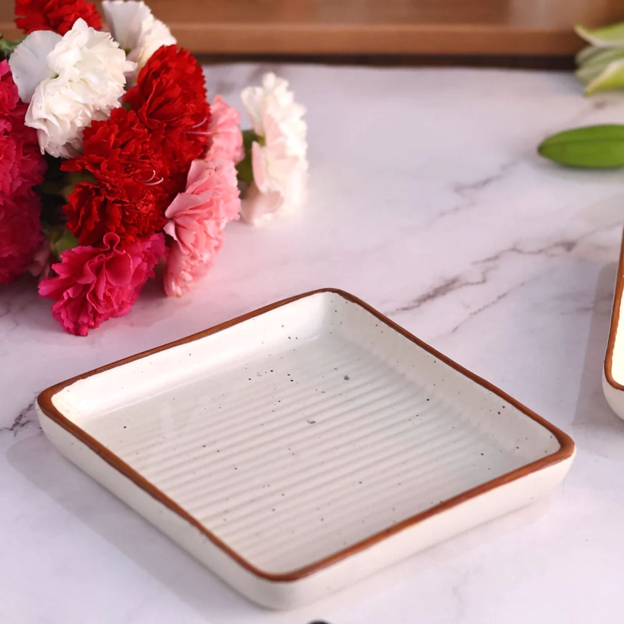 Sophisticated Simplicity: Brown Rim Dessert Plate