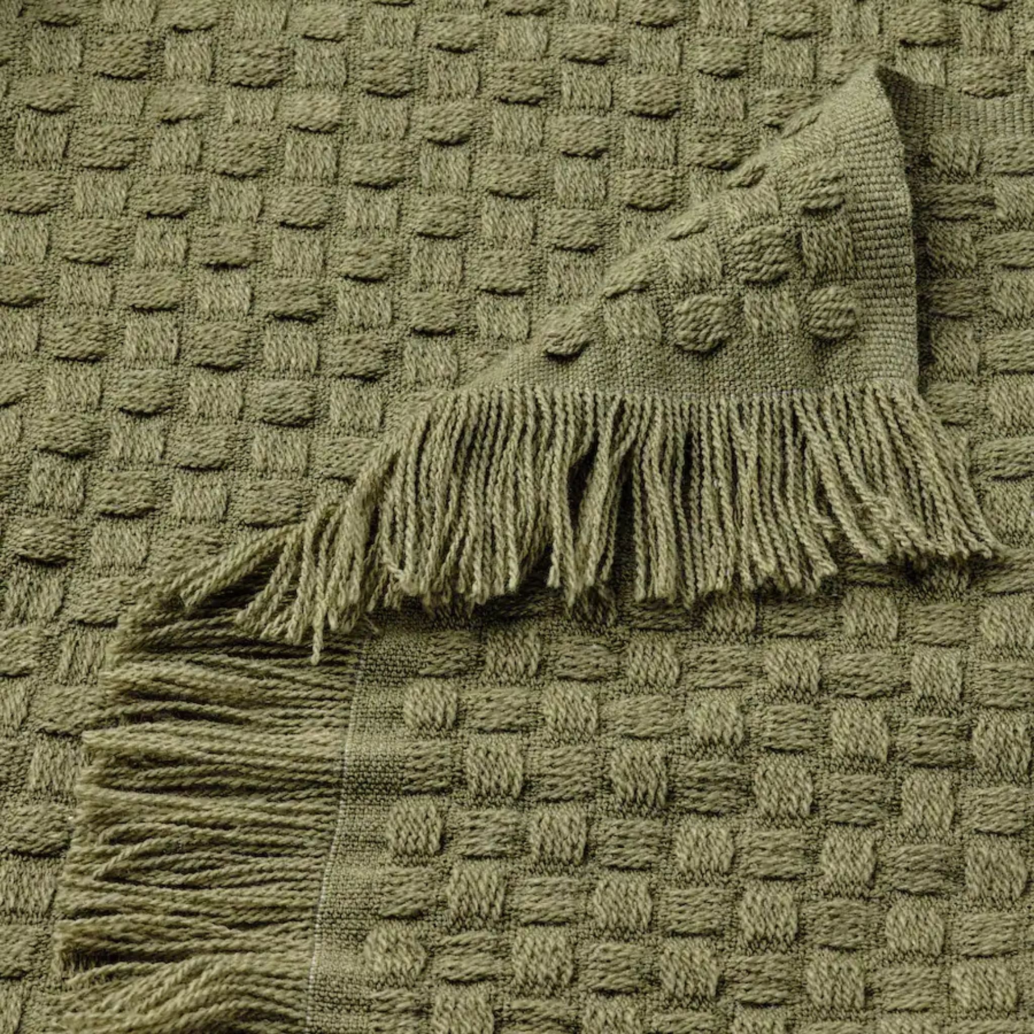 Basket Weave Classic Throws